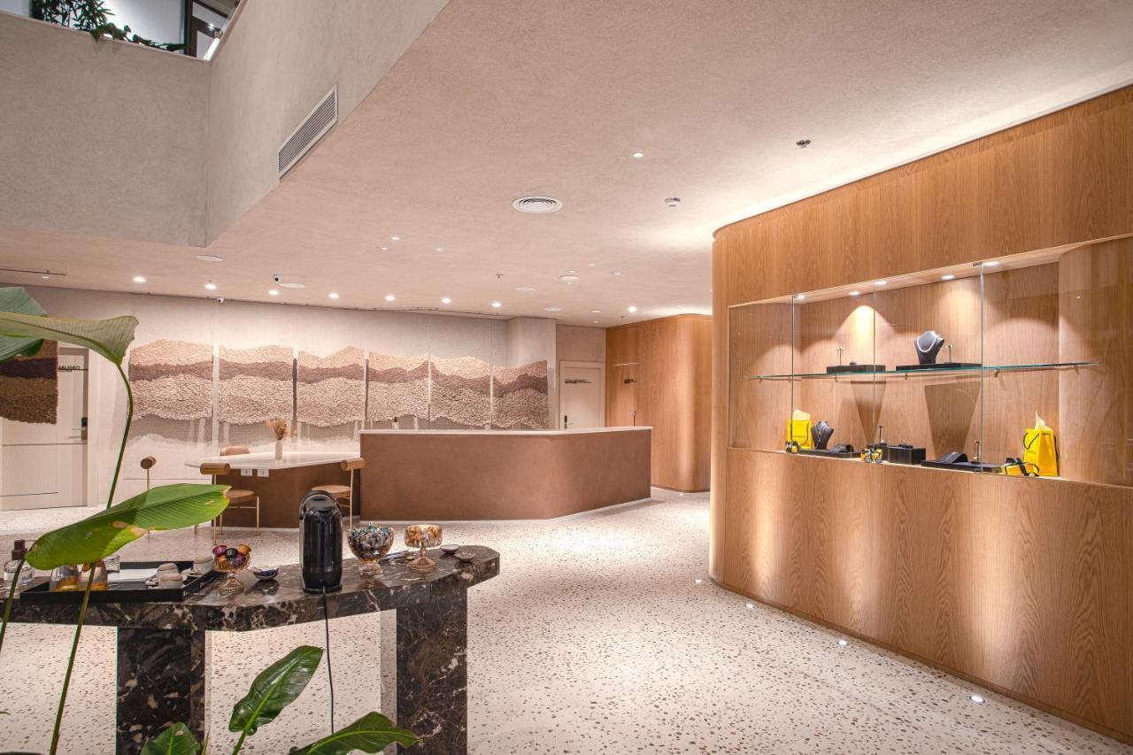 Qoya Hotel Curitiba, Curio Collection By Hilton Dış mekan fotoğraf The interior of the new terminal