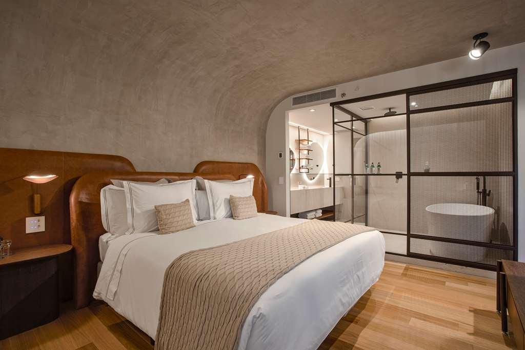 Qoya Hotel Curitiba, Curio Collection By Hilton Oda fotoğraf Deluxe Room